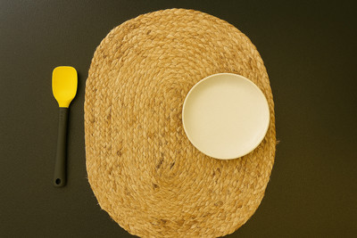 MGV Round Pack of 1 Table Placemat(Gold, Cotton)