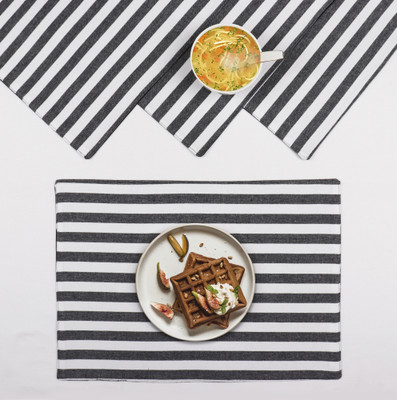 AIRWILL Rectangular Pack of 4 Table Placemat(Black, White, Cotton)