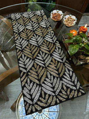 AMIGOSSTUDIO Multicolor 91 cm Table Runner(Polyester)