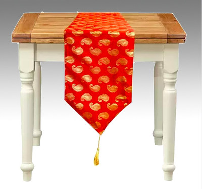 VIREO Red 178 cm Table Runner(Jacquard)