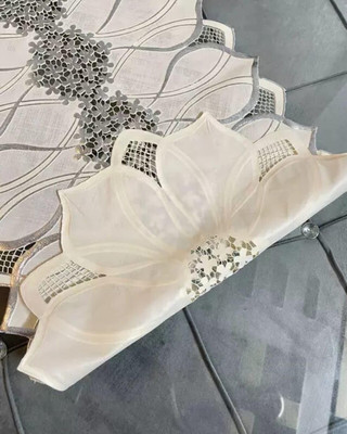 DPA Collection Silver 85 cm Table Runner(PVC)