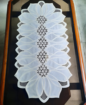 Univara White 81 cm Table Runner(PVC)