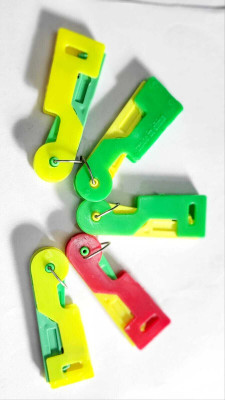 BLJIENT pack of 5 Thread Pick(Pack of 5)