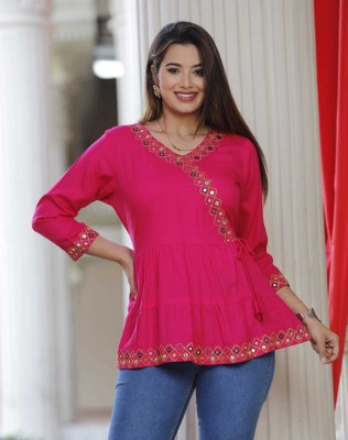 rajoriya fashion Women Embroidered Straight Kurta(Pink)