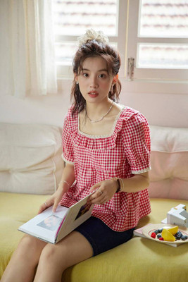 QUINTESSENTIALS Casual Checkered Women Red Top