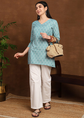 HIVA TRENDZ Women Printed Straight Kurta(Blue, White)