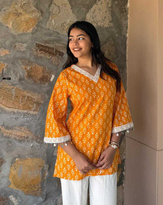 Venikakurtis Casual Solid Women Yellow Top