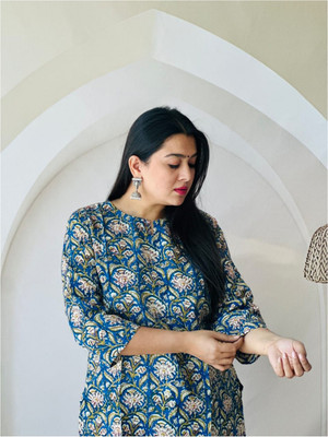 craftwell studio Casual Self Design Women Blue Top