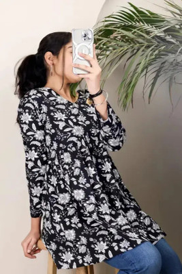 SAAKAA Casual Floral Print Women Black Top