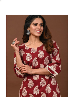BADAM TEXTILE Casual Printed Women Maroon Top