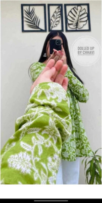 Nandaniexport Casual Printed Women Green, White Top