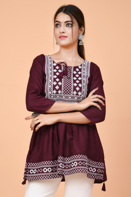 Samiksha Enterprises Casual Embroidered Women Maroon Top