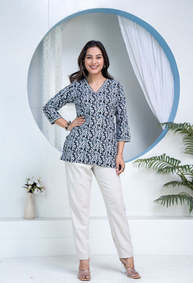 GURRA Women Block Print, Printed, Floral Print Straight Kurta(Black)