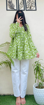 Radhegovind Creation Party Floral Print, Printed Women Green Top