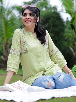 Youthnic Women Embroidered Straight Kurta(Multicolor)