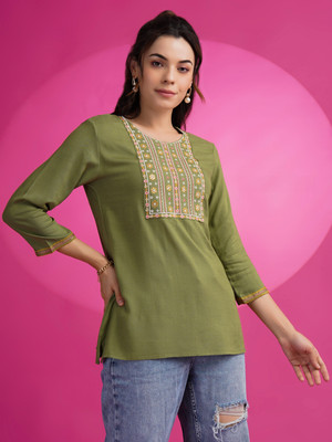 Anmi Embroidered Women Straight Kurta(Green)
