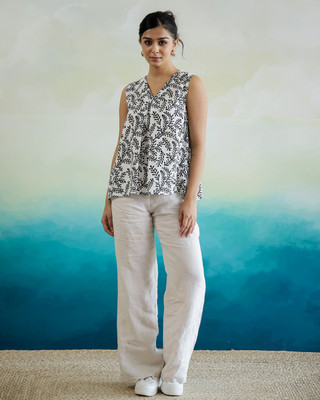 Sanskrutihomes Casual Floral Print Women White Top