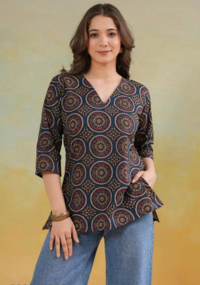 NG NIROMIKA Casual Floral Print Women Multicolor Top