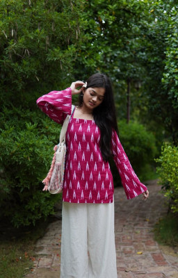 WOLFLIFESTYLE Casual Printed, Ethnic Motifs Women Pink Top