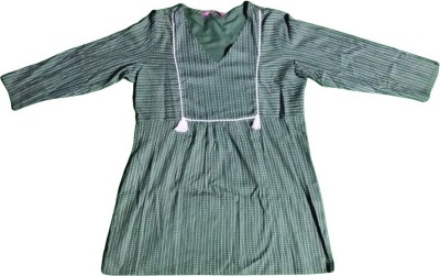 harita enterprise Casual Self Design Women Green Top