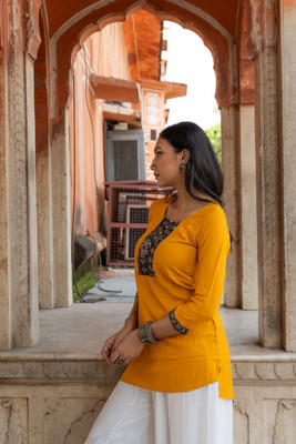 TRIWING Women Printed Straight Kurta(Yellow)