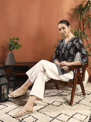 Kirnya Casual Printed Women Black Top