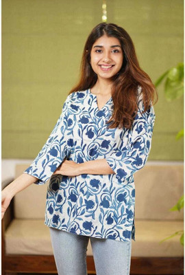 HouseOfCommon Women Embellished Straight Kurta(Dark Blue, Light Blue, White)
