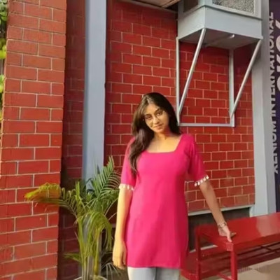 LUPPY Women Solid Straight Kurta(Pink)