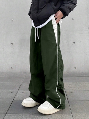 Rajovati Solid Men Dark Green Track Pants