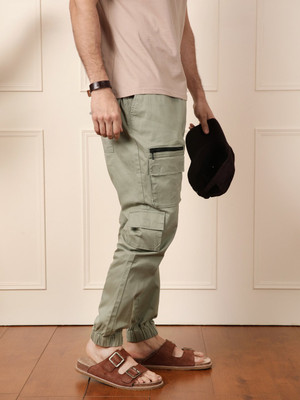 WROGN Solid Men Green Track Pants