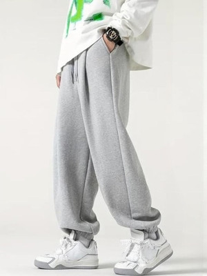 Pricha Solid Men Grey Track Pants