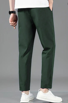 Bellwit Solid Men Green Track Pants