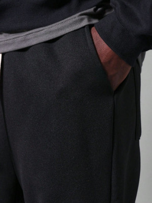 TRUFFLEGUM Loose Fit Men Black Trousers