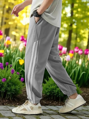 Novus Knitting Self Design Men Grey Track Pants