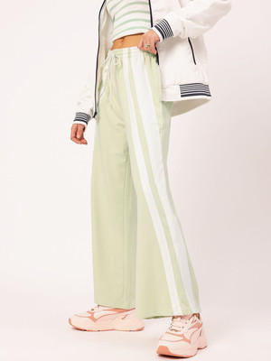 Dressberry Solid Women Green Track Pants