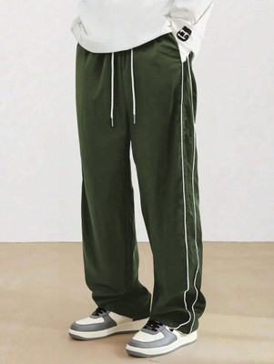 Rajovati Solid Men Green Track Pants