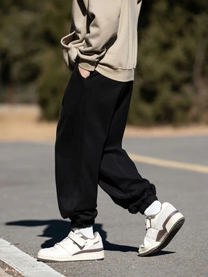 TRUFFLEGUM Loose Fit Men Black Trousers