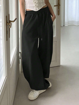 Dockstreet Loose Fit Women Black Trousers