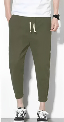 Reya Solid Men Green Track Pants