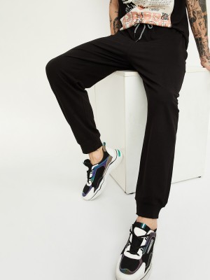 MAX Solid Men Black Track Pants