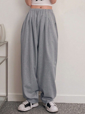 TRUFFLEGUM Loose Fit Women Grey Trousers