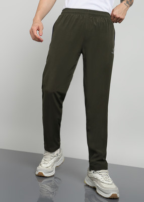 The Zoven Solid Men Green Track Pants