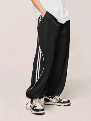 saahasam Solid Men Black Track Pants