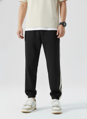 Dockstreet Loose Fit Men Black Trousers