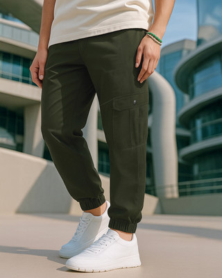 BEWAKOOF Solid Men Green Track Pants