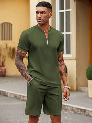 Chrome & Coral Solid Men Track Suit