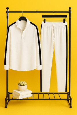 Yuvraah Solid Men Track Suit