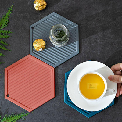 HRK Triangle Reversible PVC Coaster Set(Pack of 4)