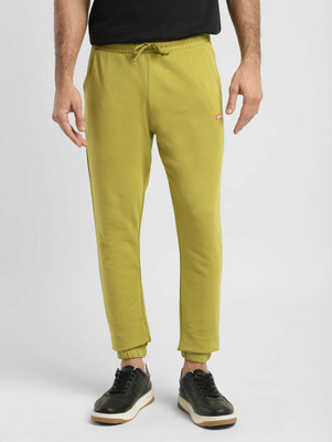LEVI'S Solid Men Green Track Pants