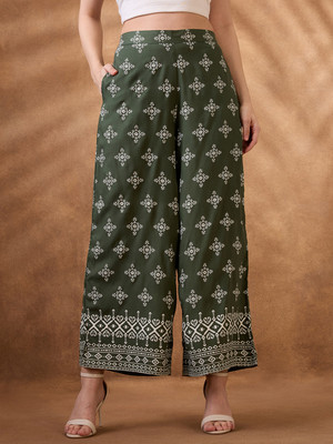 Globus Regular Fit Women Green Trousers